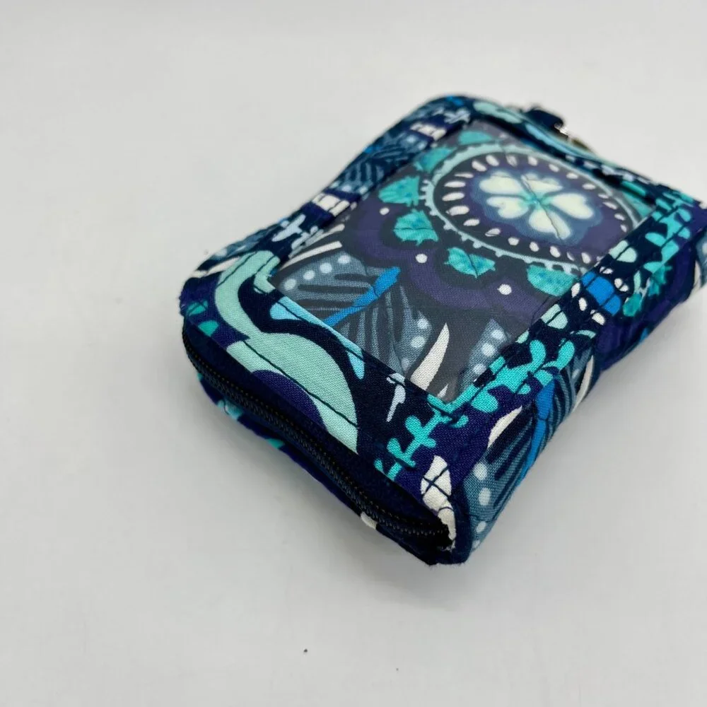 Vera Bradley Blue Zip ID Case_7